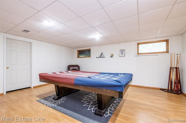 5560 Huron Hills Drive, Commerce Twp, MI 48382