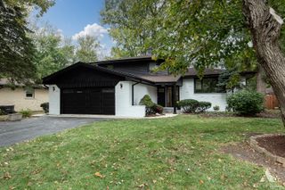 213 HIAWATHA Trail, Wood Dale, IL 60191