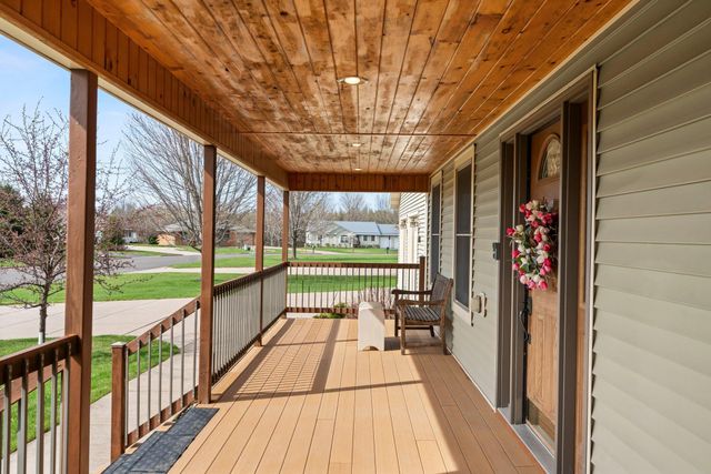 1880 Abby Road, Cumberland, WI 54829