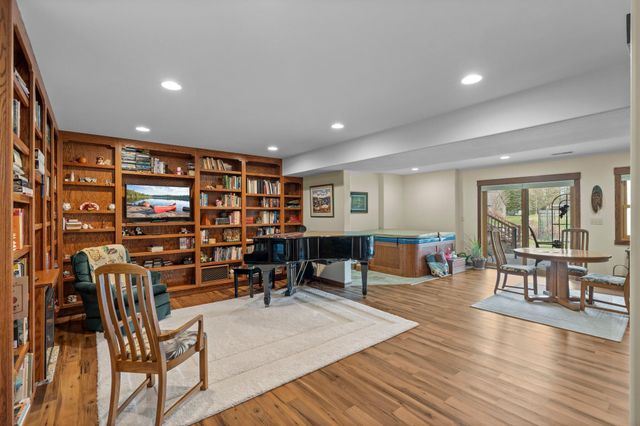 1880 Abby Road, Cumberland, WI 54829