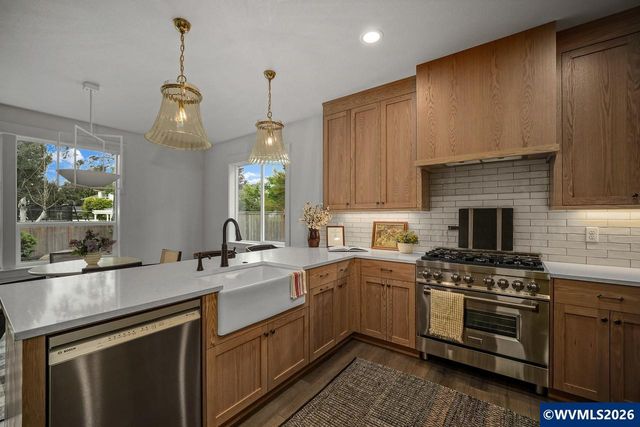 2323 Baxter Rd SE, Salem, OR 97306