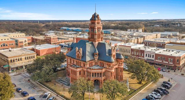 514 N Rogers Street, Waxahachie, TX 75165