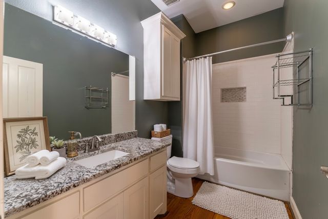 514 N Rogers Street, Waxahachie, TX 75165