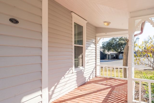 514 N Rogers Street, Waxahachie, TX 75165