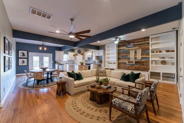 514 N Rogers Street, Waxahachie, TX 75165