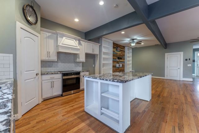 514 N Rogers Street, Waxahachie, TX 75165