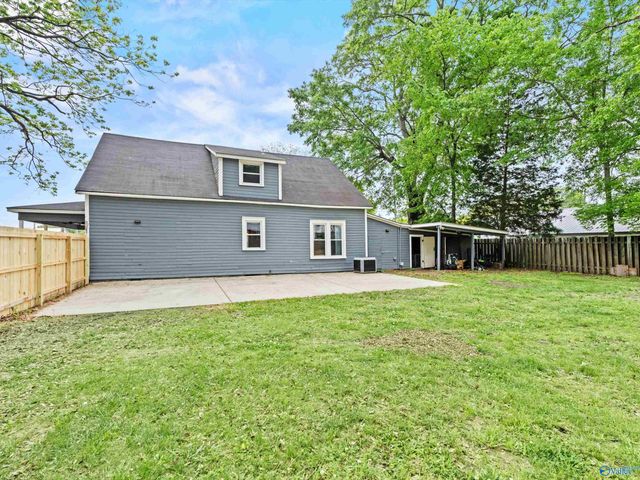 201 Day Street SW, Hartselle, AL 35640
