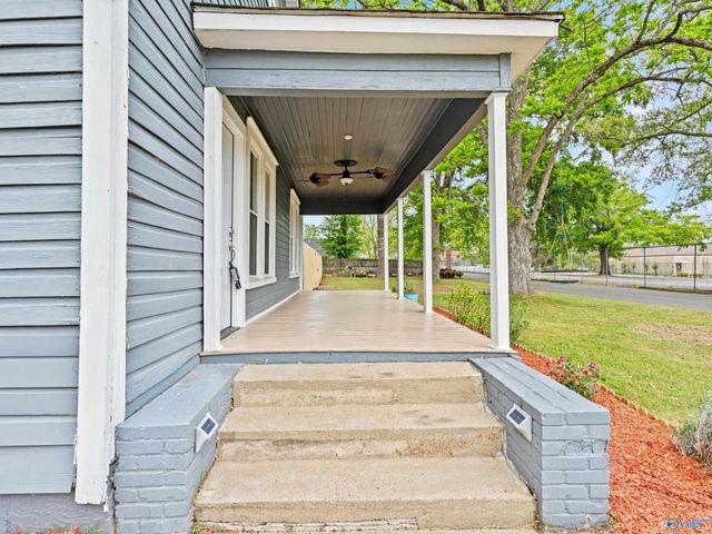 201 Day Street SW, Hartselle, AL 35640