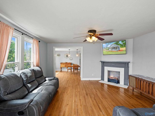 201 Day Street SW, Hartselle, AL 35640