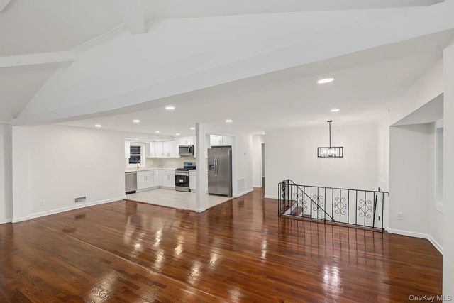 414 Westview Avenue, Deer Park, NY 11729
