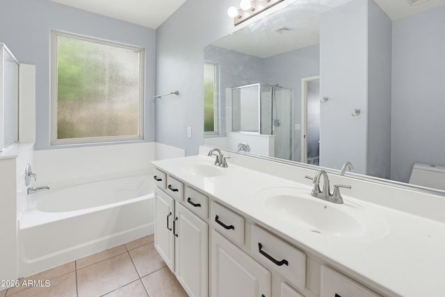 5084 S STONECREEK Boulevard, Gilbert, AZ 85298