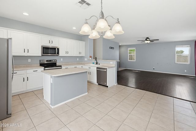 5084 S STONECREEK Boulevard, Gilbert, AZ 85298