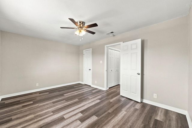 2600 Penny LN 303, Austin, TX 78757