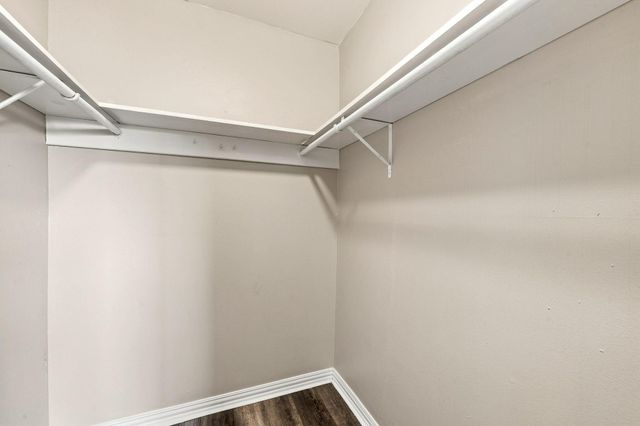 2600 Penny LN 303, Austin, TX 78757