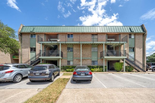 2600 Penny LN 303, Austin, TX 78757