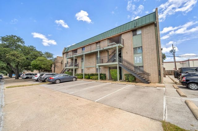 2600 Penny LN 303, Austin, TX 78757