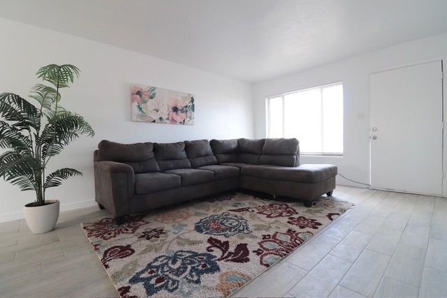 1123 Betts Street NE, Albuquerque, NM 87112