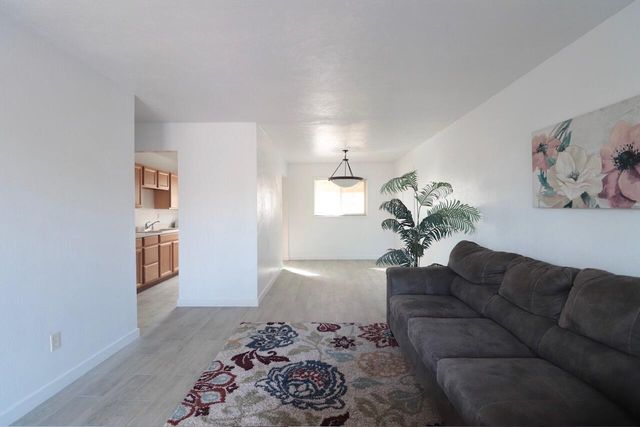 1123 Betts Street NE, Albuquerque, NM 87112