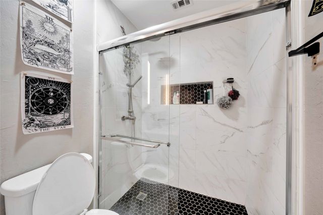 8518 Coppertowne Lane, Dallas, TX 75243