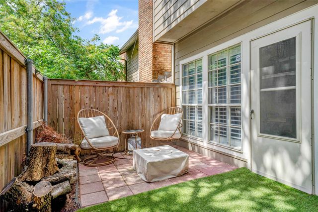 8518 Coppertowne Lane, Dallas, TX 75243