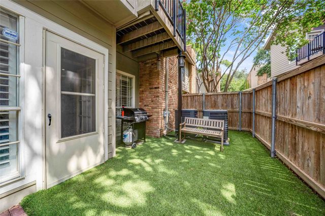 8518 Coppertowne Lane, Dallas, TX 75243