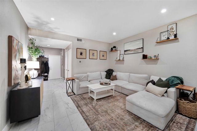 8518 Coppertowne Lane, Dallas, TX 75243