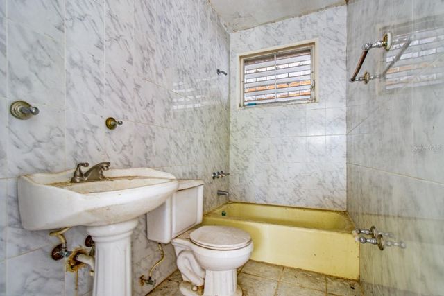 M41 URB. MARIOLGA, Caguas, PR 00725