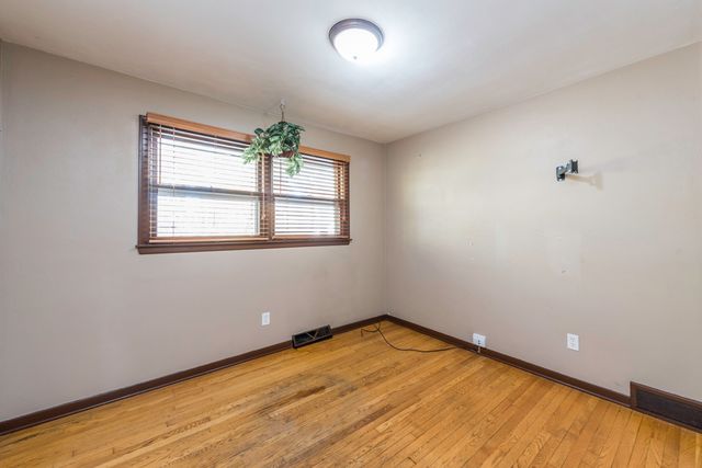 1339 Park Avenue, Winthrop Harbor, IL 60096