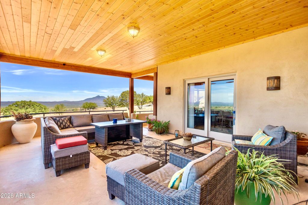 Image 21 of property listing at 6055 E Indigo Sky --, Hereford, AZ 85615