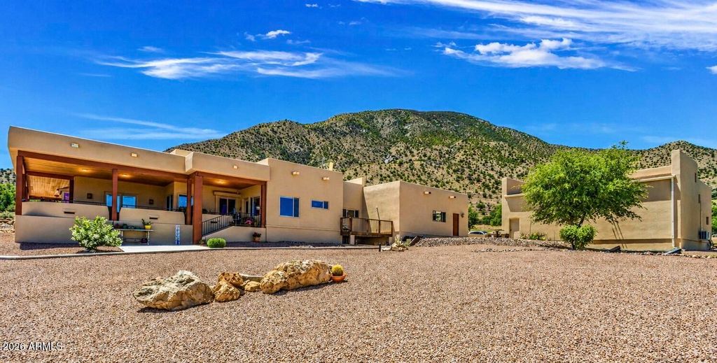 Image 23 of property listing at 6055 E Indigo Sky --, Hereford, AZ 85615