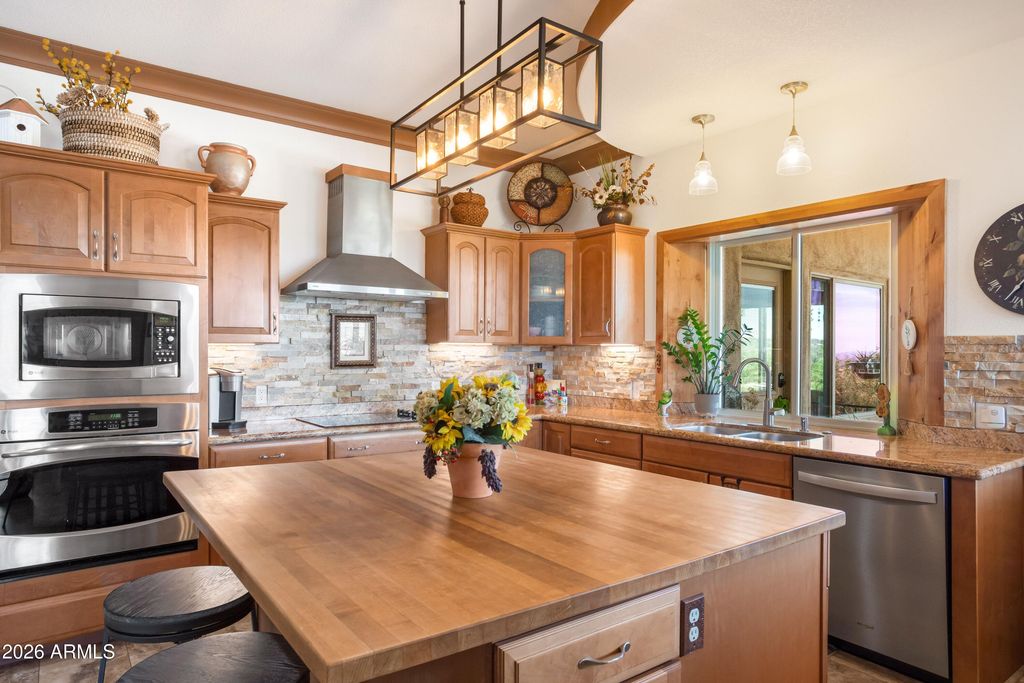 Image 26 of property listing at 6055 E Indigo Sky --, Hereford, AZ 85615