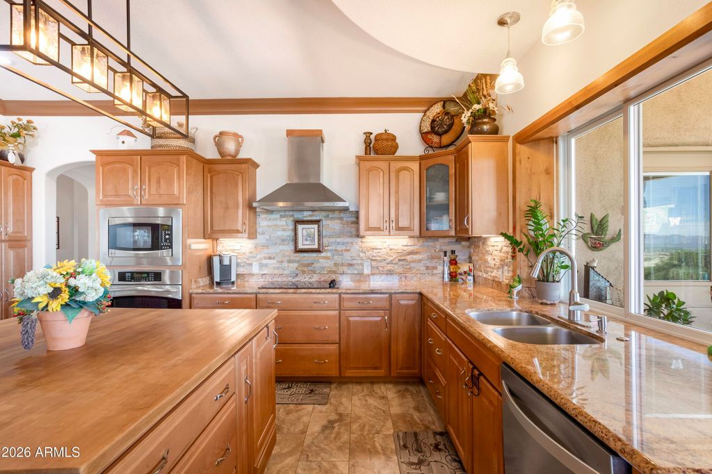 Image 28 of property listing at 6055 E Indigo Sky --, Hereford, AZ 85615