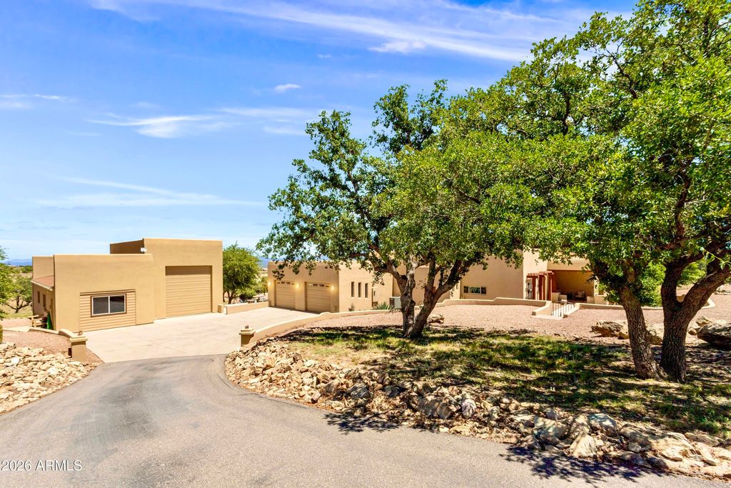 Image 3 of property listing at 6055 E Indigo Sky --, Hereford, AZ 85615