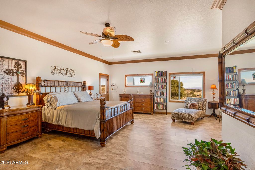 Image 32 of property listing at 6055 E Indigo Sky --, Hereford, AZ 85615