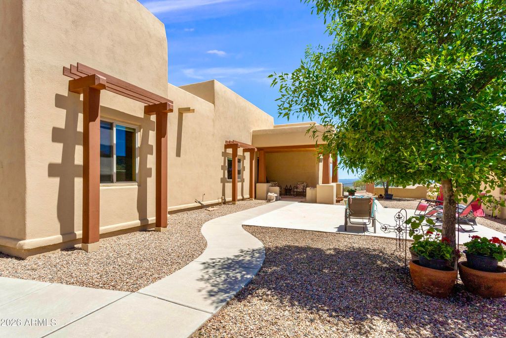 Image 5 of property listing at 6055 E Indigo Sky --, Hereford, AZ 85615