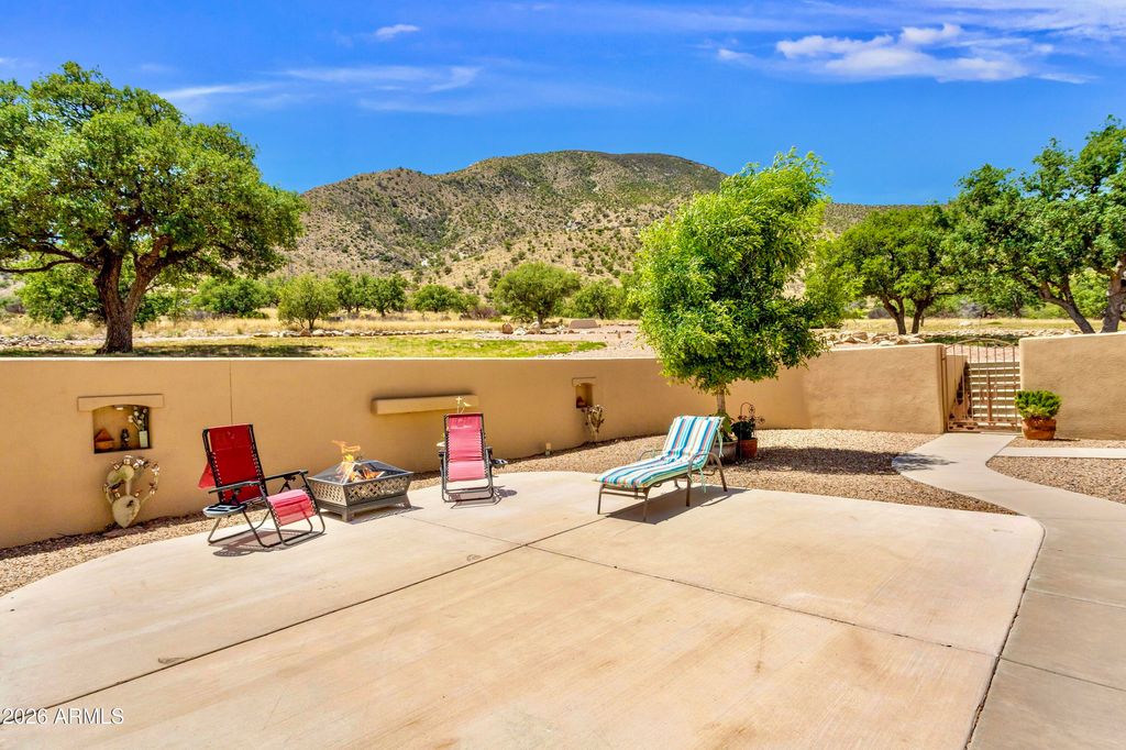 Image 6 of property listing at 6055 E Indigo Sky --, Hereford, AZ 85615