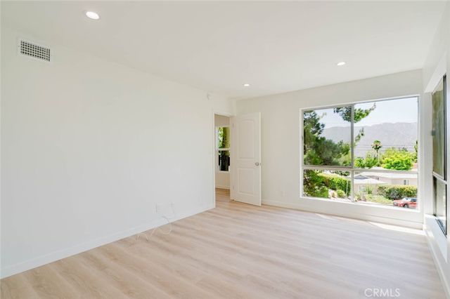 2159 La Canada Crest Drive 2, La Canada Flintridge, CA 91011