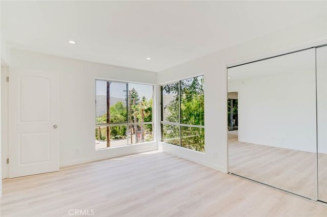 2159 La Canada Crest Drive 2, La Canada Flintridge, CA 91011