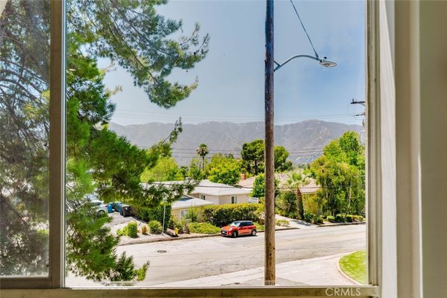2159 La Canada Crest Drive 2, La Canada Flintridge, CA 91011