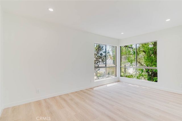 2159 La Canada Crest Drive 2, La Canada Flintridge, CA 91011