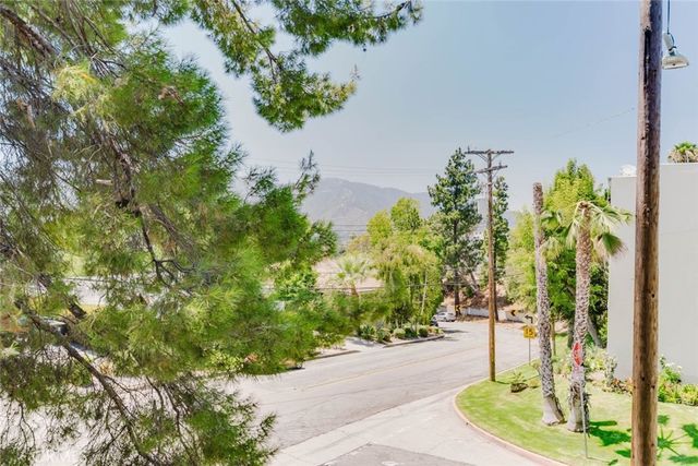 2159 La Canada Crest Drive 2, La Canada Flintridge, CA 91011