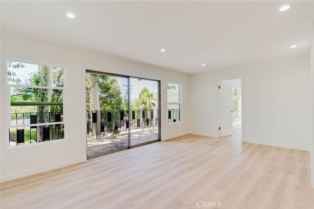 2159 La Canada Crest Drive 2, La Canada Flintridge, CA 91011
