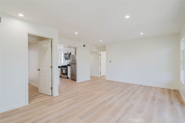 2159 La Canada Crest Drive 2, La Canada Flintridge, CA 91011