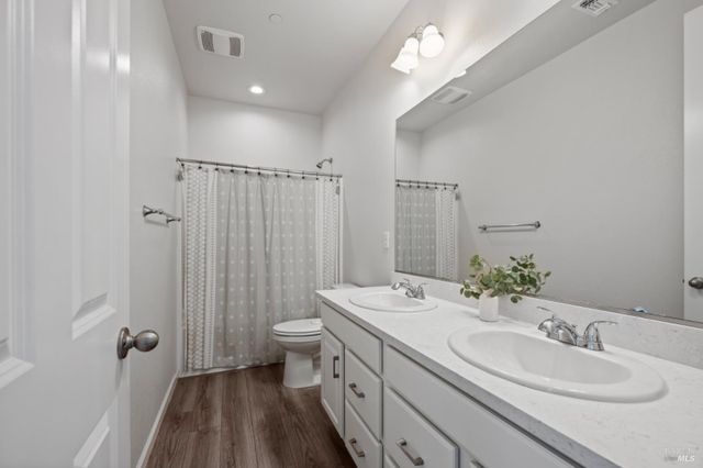 2148 Karen Pl, Rohnert Park, CA 94928