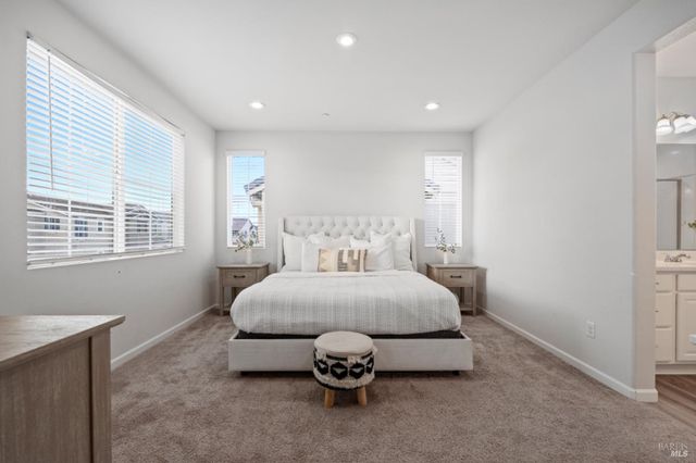 2148 Karen Pl, Rohnert Park, CA 94928