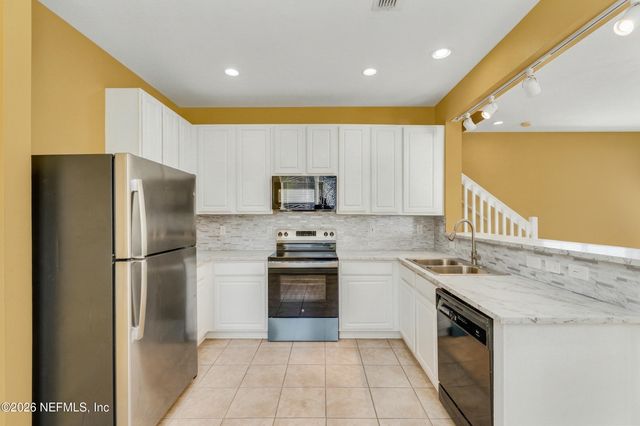 7990 BAYMEADOWS Road E 2108, Jacksonville, FL 32256