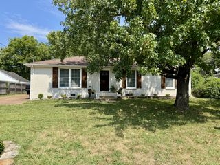 241 New Sawyer Brown Rd, Nashville, TN 37221