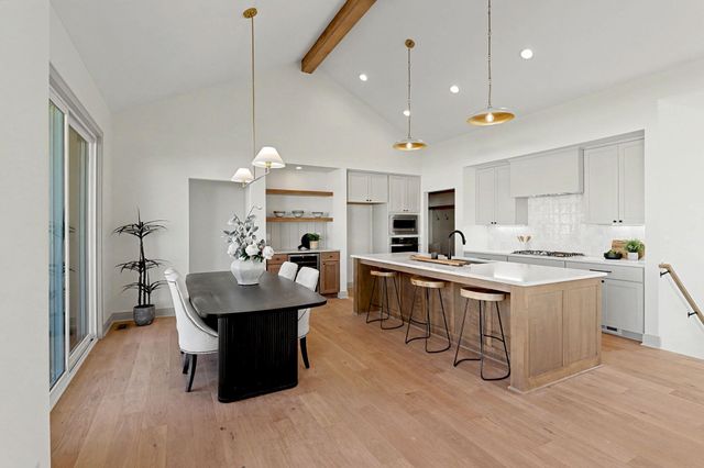 3654 N Bristol Ct, Wichita, KS 67226