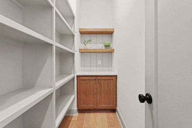 3654 N Bristol Ct, Wichita, KS 67226