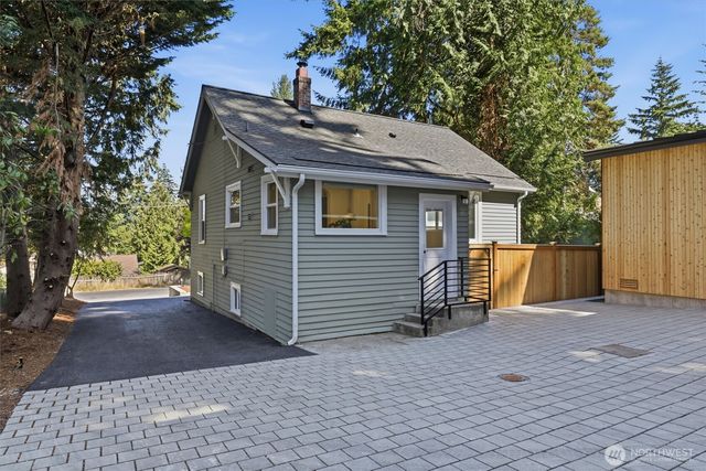 13349 25th Avenue NE, Seattle, WA 98125